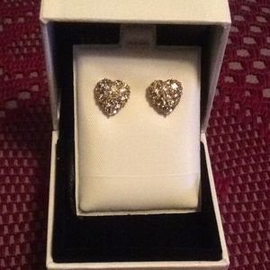 Beautiful Sweet Heart Shape Stud Earrings💕
